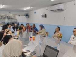 Polsek Cempaka Putih Hadiri Rapat Peresmian Dapur SPPG CPT 03, Dorong Sinergi 3 Pilar dan Penguatan Layanan Publik