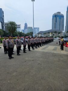 Kapolsek Kemayoran Pimpin Apel Pengamanan Reuni 212 di Merdeka Barat