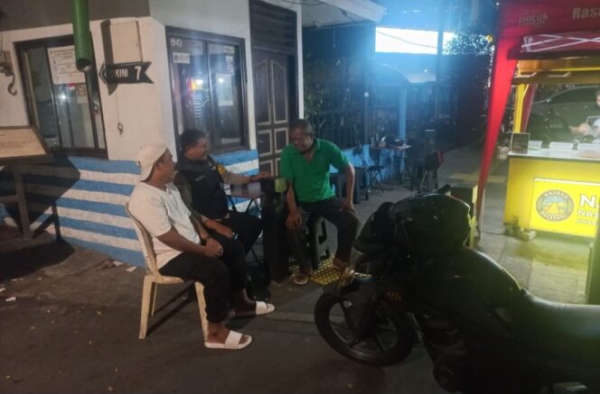 
					Bhabinkamtibmas Cikini Perkuat Satkamling Cegah Aksi Kriminalitas