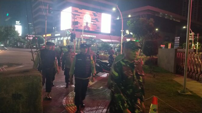 
					Sinergi Cipkon Menteng Laksanakan Patroli Jalan Kaki Amankan Kawasan Mh Thamrin