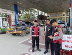 Sat Samapta Polres Labusel Cek Stok BBM Dua SPBU, Pastikan Ketersediaan Aman dan Lalin Lancar