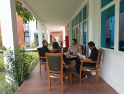 Bhabinkamtibmas Petamburan Sambangi Petugas Keamanan Kampus LAN RI, Perkuat Sinergi dalam Pemeliharaan Kamtibmas