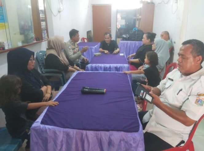 
					Respon Cepat Bhabinkamtibmas Kebon Melati Laksanakan Problem Solving untuk Jaga Harmoni Masyarakat RW 12