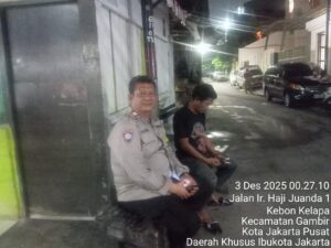 Bhabinkamtibmas Kebon Kelapa Sambangi Pos Kamling, Perkuat Sinergi Jaga Keamanan Lingkungan