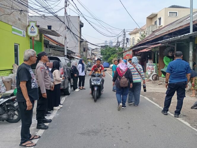 
					Tiga Pilar Kwitang Gelar “Rabu Tertib” Tertibkan Parkir Liar dan Bangunan Mengganggu