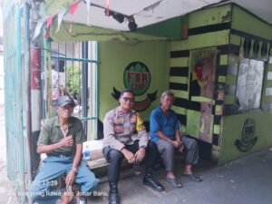 Bhabinkamtibmas Kampung Rawa Lakukan Pembinaan Ormas, Pastikan Lingkungan Aman dan Kondusif