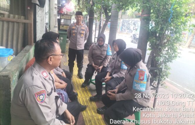 
					Peduli Keselamatan Warga, Polwan Jaga Jakarta Sambangi Korban