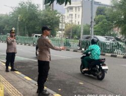 Jamin Kelancaran Arus Pagi, Polsek Sawah Besar Atur Lalu Lintas Sejak Pagi