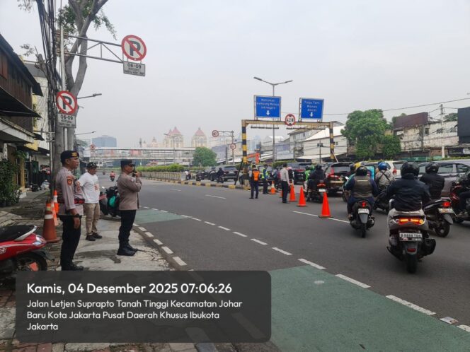 
					Wujud Pelayanan Publik, Polsek Johar Baru Intensifkan Gatur Lalin Pagi Hari