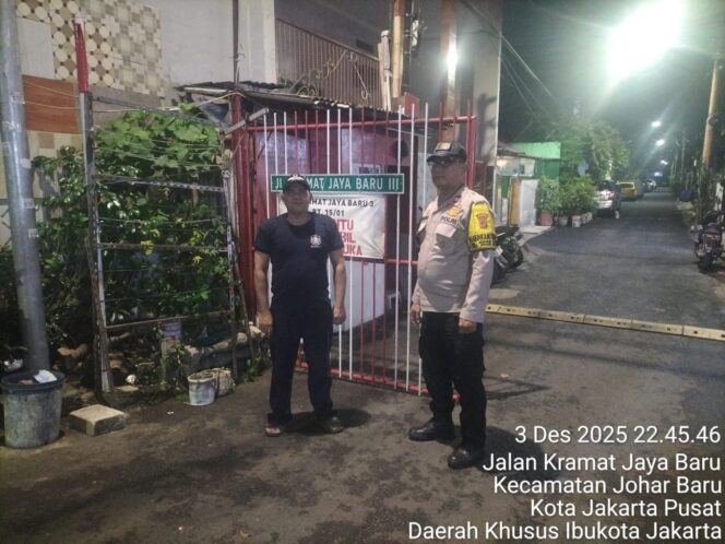 
					Kamtibmas Terjaga, Polsek Johar Baru Gelar Patroli Dialogis di Lingkungan Warga RW 01