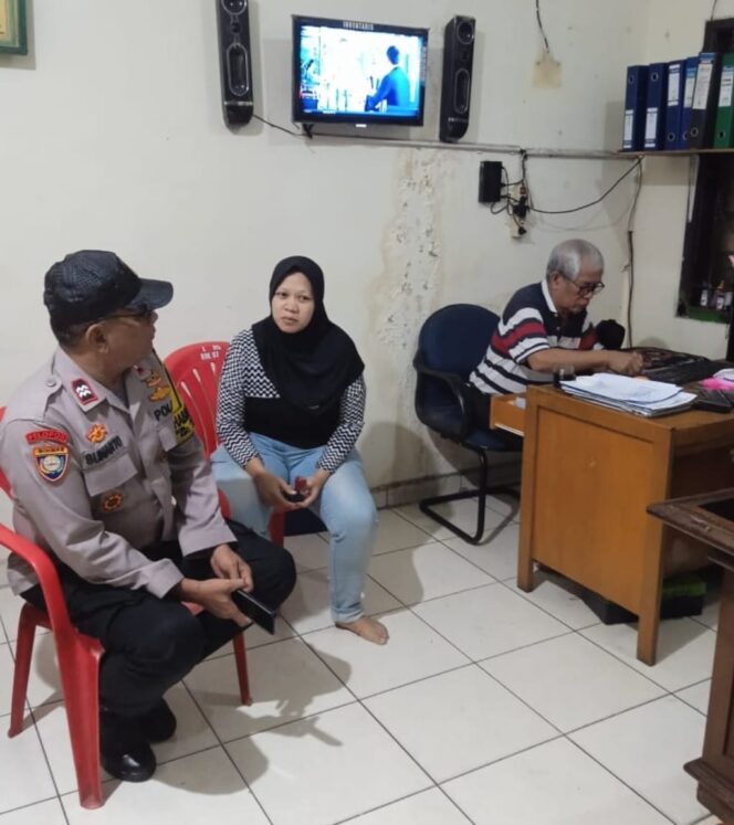 
					Door to Door Bhabinkamtibmas, Warga RW 07 Dihimbau Tetap Waspada