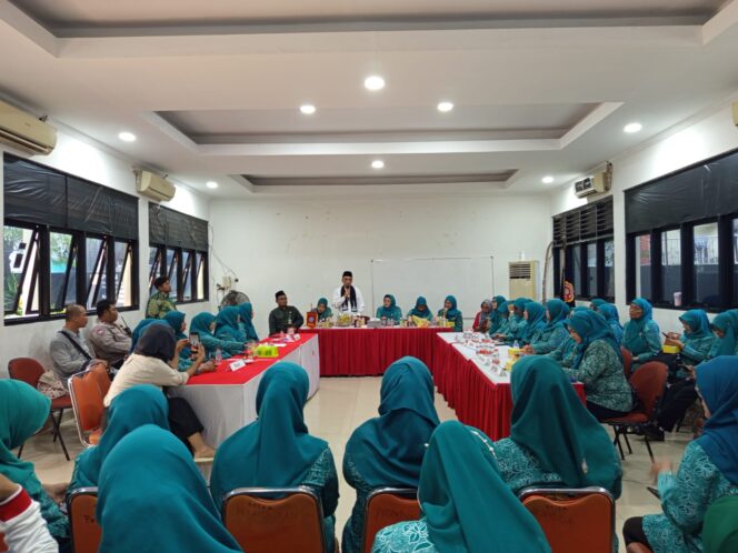 
					Sinergi Tiga Pilar: Monitoring Kunjungan Kerja TP PKK Jakarta Pusat di Petamburan