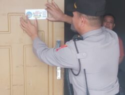 Upaya Preventif Kepolisian: Unit Samapta Polsek Johar Baru Sosialisasikan Stiker Barcode di Gereja Pommadi