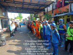 Gerbek Lumpur dan Gotong Royong RW 06, Bhabinkamtibmas Tanah Tinggi Bersinergi dengan Warga dan Tiga Pilar
