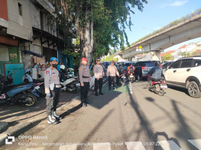 
					Patroli Pagi dan Pengaturan Lalin, Polsek Johar Baru Pastikan Kelancaran Arus di Titik Macet Strategis