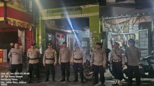 Cipta Kondisi Malam Hari, Polsek Johar Baru Gelar Patroli Mobile Jaga Keamanan Lingkungan Warga