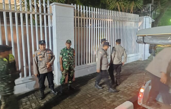 
					Tiga Pilar Menteng Intensifkan Patroli, Teuku Umar Dipastikan Aman Terkendali