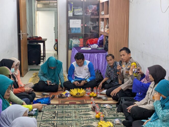 
					“Polwan Jaga Jakarta” Gelar Penyuluhan KDRT, Perlindungan Perempuan dan Anak di RT 01/12 Kebon Melati