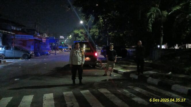 
					Patroli Dini Hari Polsek Kemayoran Antisipasi Tawuran dan Kejahatan Jalanan di Jembatan Jiung