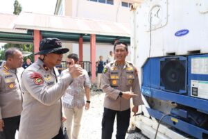 Peti Pendingin Jenazah Bantuan Polda Riau Tiba di RSUD Lubuk Basung Agam