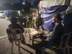 Bhabinkamtibmas Duri Pulo Sambangi Satkamling 012, Ajak Warga Perkuat Keamanan Lingkungan