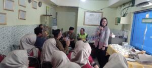 PSN di Petojo Utara: Bhabinkamtibmas Dampingi Warga Cegah DBD, Sinergi Wilayah Diperkuat