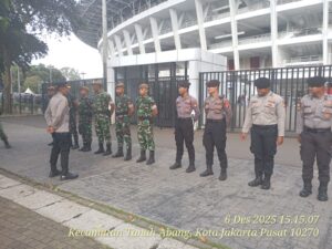 Kapolsek Johar Baru Pimpin Apel Pengamanan Giat Kebaktian Natal Tiberias 2025