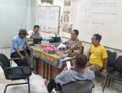 Wujudkan Lingkungan Aman, Polisi Sambangi Ketua RW 06, Ketua RT dan FKDM Karet Tengsin