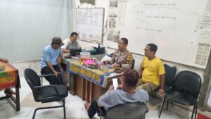 Wujudkan Lingkungan Aman, Polisi Sambangi Ketua RW 06, Ketua RT dan FKDM Karet Tengsin