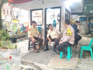 Cooling System dan Patroli, Bhabinkamtibmas Pastikan Lingkungan Gedung UKM Johar Baru Aman