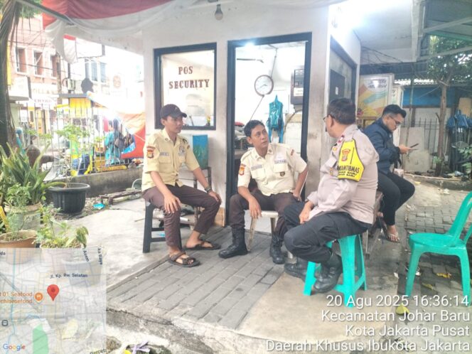 
					Cooling System dan Patroli, Bhabinkamtibmas Pastikan Lingkungan Gedung UKM Johar Baru Aman