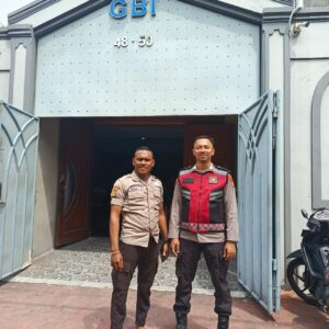 Patroli Siang Hari Polsek Sawah Besar Tempel Barcode Aduan “di Gereja GBI