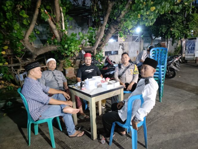 
					Potret Keakraban Bhabinkamtibmas Hadir di Peringatan Maulid Nabi di Gunung Sahari Utara