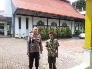 Polsek Metro Tanah Abang Menjadi Sahabat Polisi Untuk Jemaat Gencarkan Sosialisasi Barcode Kamtibmas di Gereja Angkola