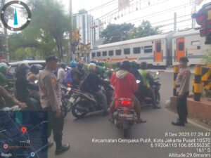 Pelayanan Pagi Polsek Johar Baru, Personel Turun di Titik Rawan Ciptakan Lalu Lintas Lancar