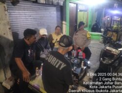 Guyub Jaga Wilayah Aman, Polisi Patroli Door to Door di RW 11 Johar Baru