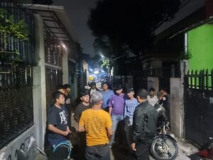 Respon Cepat Polsek Johar Baru, Cek TKP Laporan Warga Ke 110 Adanya Anak-anak Nongkrong di Tanah Tinggi
