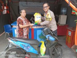 Polsek Johar Baru Gelar Gerakan Pangan Murah Beras Bulog Tahap 5 di Kampung Rawa