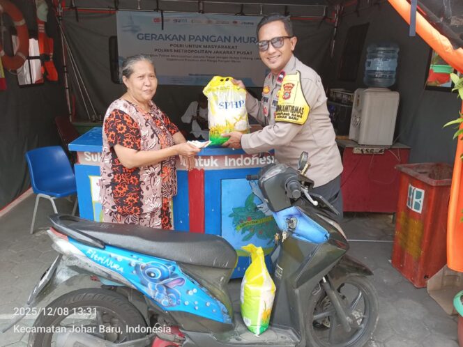 
					Polsek Johar Baru Gelar Gerakan Pangan Murah Beras Bulog Tahap 5 di Kampung Rawa