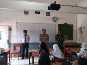 Bhabinkamtibmas Menteng Perkuat Pengawasan Pelajar Jelang Aksi Hari HAM