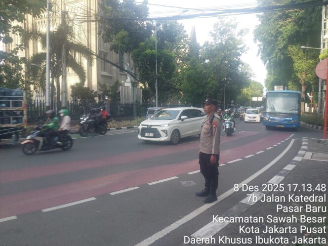 
					Pelayanan Polri Sore Hari” Pengaturan Lalu Lintas Di 4 titik Strategis Sawah Besar