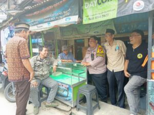 Bhabinkamtibmas Bersama Pengurus dan Warga RW 02 Petamburan Perkuat Siskamling Cegah Tawuran dan Kriminalitas