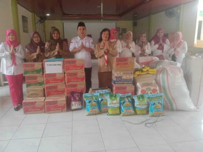 
					SMA Negeri 11 Jakarta, GPIB, dan Komite Sekolah Salurkan Bantuan Kemanusiaan untuk Korban Bencana di Sumatera