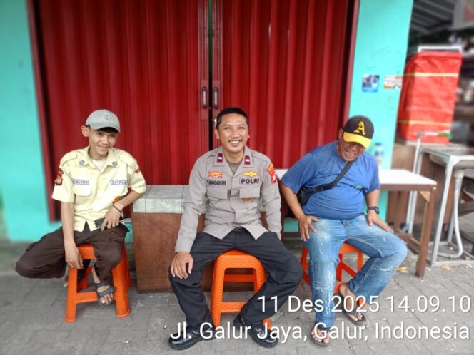
					Patroli Humanis, Anggota Polsubsektor Galur Laksanakan Cooling System dan DDS di RT 09 RW 04