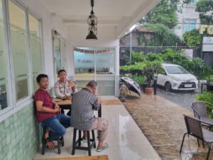 Wujudkan Lingkungan Aman, Polisi Sambangi Lingkungan Food Square