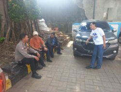 Bhabinkamtibmas Saling Koordinasi Dengan LMK Untuk Menjaga Kamtibmas Kondusif di Kelurahan Kebon Kacang