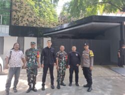 Bhabinkamtibmas Petojo Utara Lakukan Monitoring & Pengamanan Rencana Aksi di Kantor PT Rimau