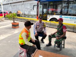 Bhabinkamtibmas Cideng Perkuat Pengawasan di Area Stasiun Tanah Abang Lewat Posko Terpadu