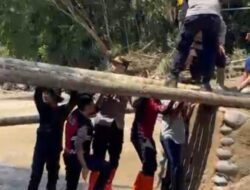 PEMBANGUNAN JEMBATAN DARURAT DI SALAREH AIA, POLRES AGAM PERCEPAT PEMULIHAN AKSES WARGA