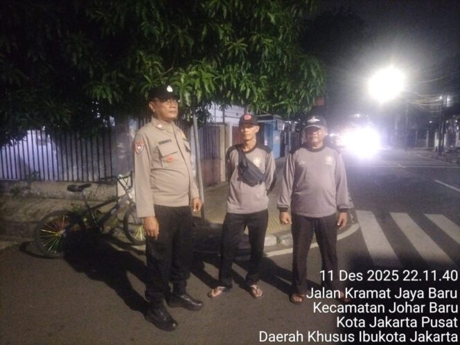 
					Keamanan Lingkungan Tanggung Jawab Kita Bersama, Bhabinkamtibmas Johar Baru Sambangi Poskamling RW 10